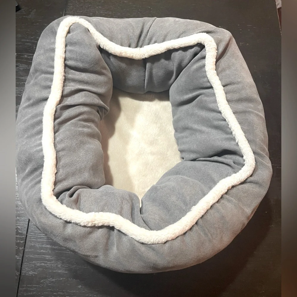Small dog bed